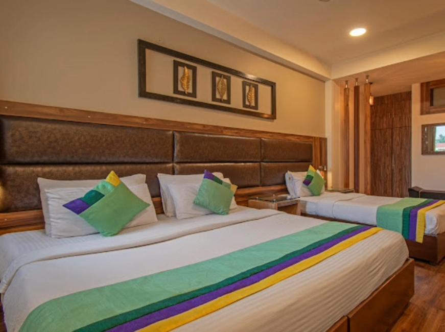 גורגאון Hotel Imperial Park Sector 45 מראה חיצוני תמונה