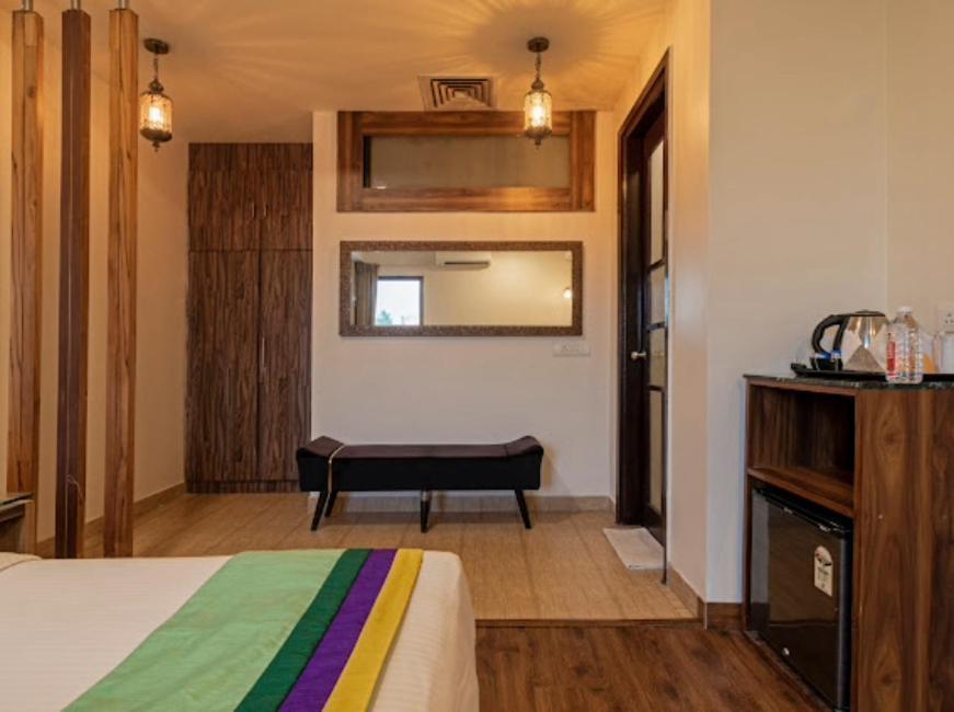 גורגאון Hotel Imperial Park Sector 45 מראה חיצוני תמונה